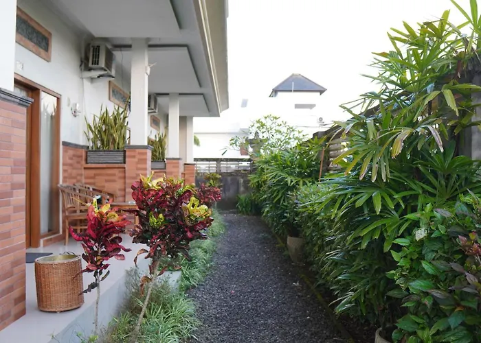 アパート Murna House 2, Rooftop Balinese Wooden House 360 Sunrise To Sunset View ウルワツ