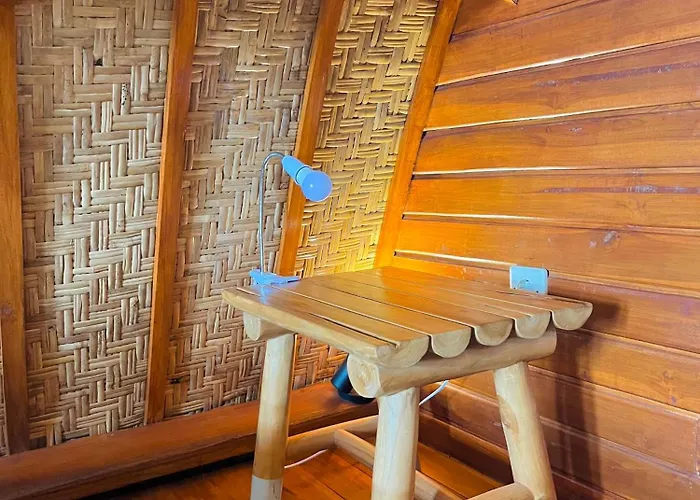 アパート Murna House 2, Rooftop Balinese Wooden House 360 Sunrise To Sunset View ウルワツ