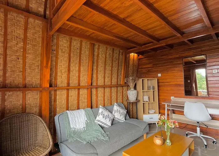 Murna House 2, Rooftop Balinese Wooden House 360 Sunrise To Sunset View アパート ウルワツ